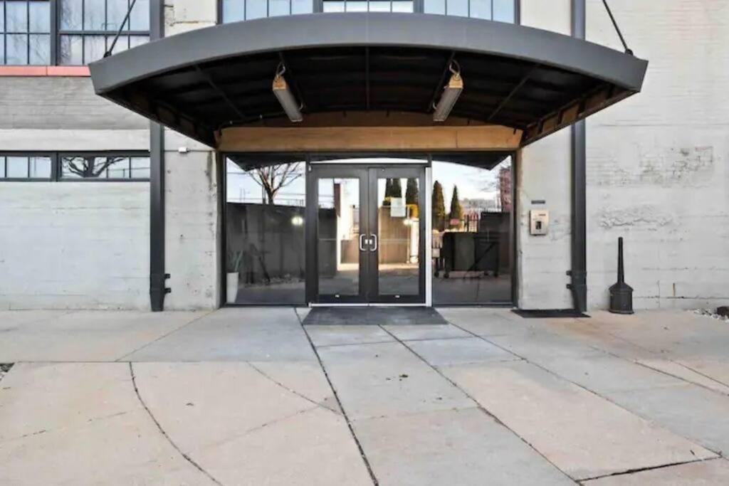 Staycation City Loft Free Gated Parking Сейнт Луис Екстериор снимка